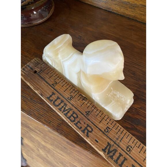 Vintage Sphinx Figurine Hand-Carved Alabaster Stone Marbled Egyptian Sculpture - Picture 7 of 7